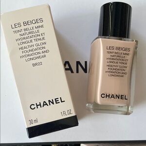 CHANEL Les Beiges Foundation - BR22